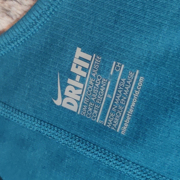 Nike Dri Fit Ribbed Racerback Tank - Picture 4 of 5